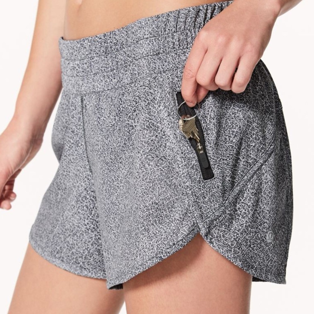 Lululemon Athletica Traker Short V '4" Heather Gray Women's Sz 6